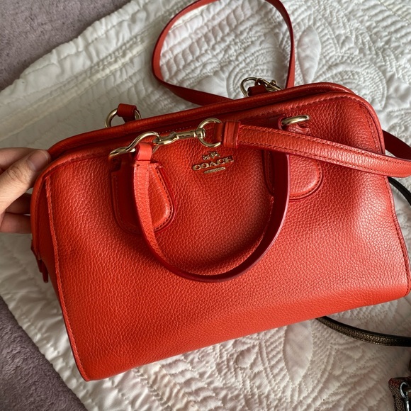 Vibrant grapefruit orange coach crossbody handbag - Picture 14 of 14